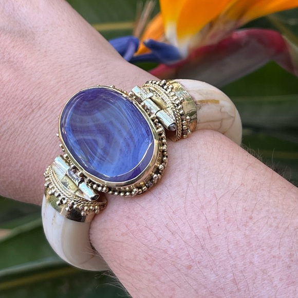 Antique style purple banded agate ox bone brass chunky hinged bangle bracelet - Picture 7 of 11